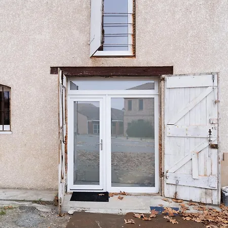 Sur La Place , Centre Village Cosy&calme 2ch *