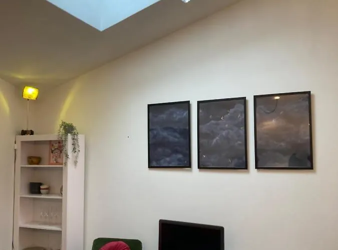 Apartment Sur La Place , Centre Village Cosy & Calme 2ch *