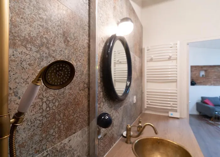 Sur La Place , Centre Village Cosy & Calme 2ch Apartment Lapeyrouse-Fossat